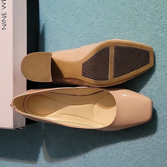 Nine West Nude Pumps - Fit Big - Picture 2 of 4